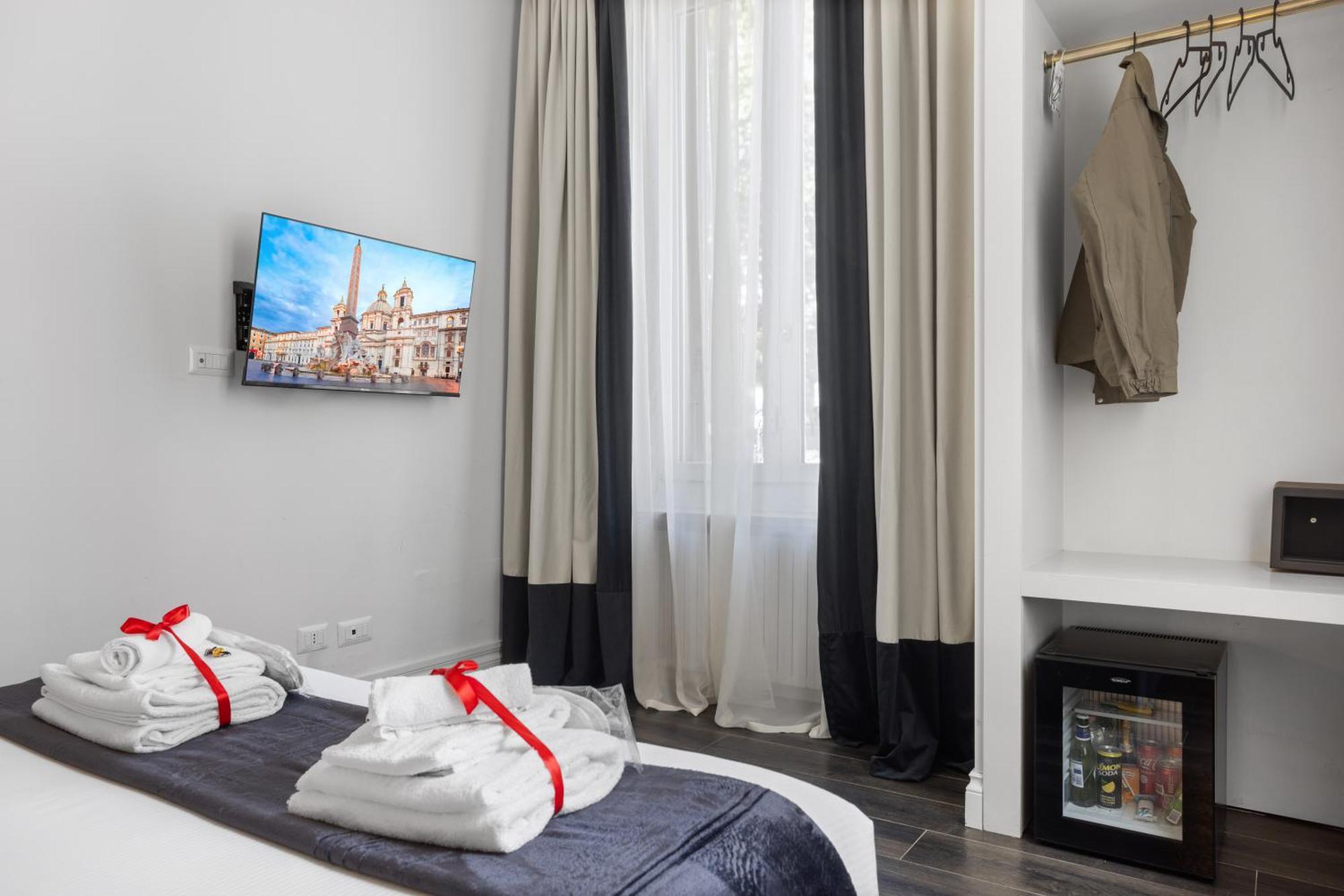 Отель Gh Navona Рим Экстерьер фото